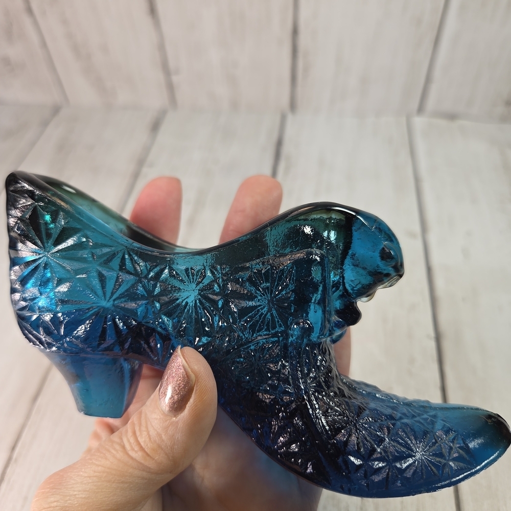 Fenton Art Glass Daisy & Button Blue Cat Shoe Slipper Paperweight Desk Decor - Picture 9 of 10